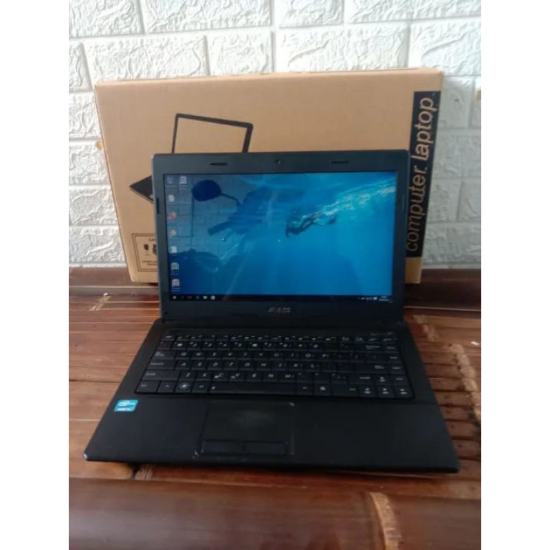 laptop asus core i3 vga 1gb
