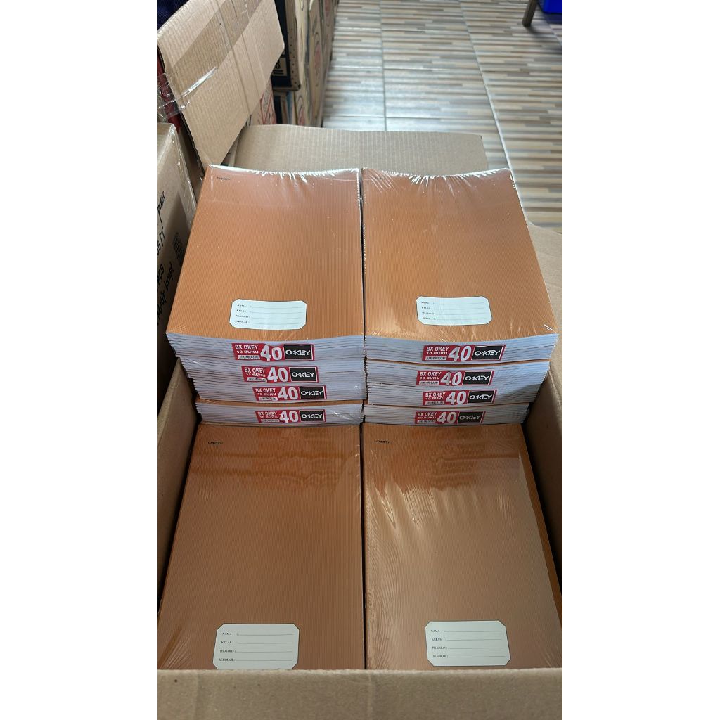 

BUKU TULIS MOTIF SAMPUL MERK OKEY UKURAN BOXY (PANJANG0 Isi 40 Lembar per pack isi 10 buku