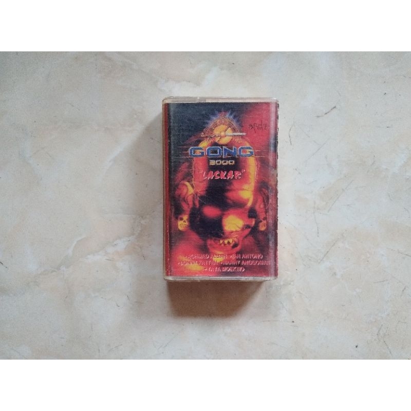 kaset pita band GONG 2000 laskar