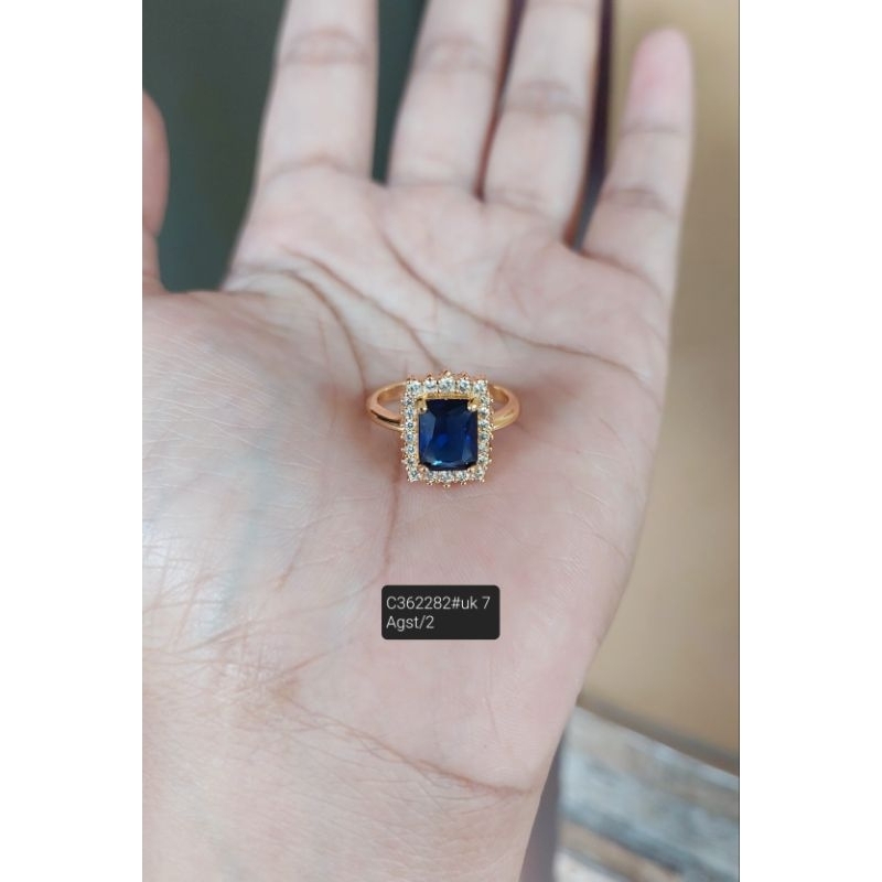 Cincin batu biru mata besar