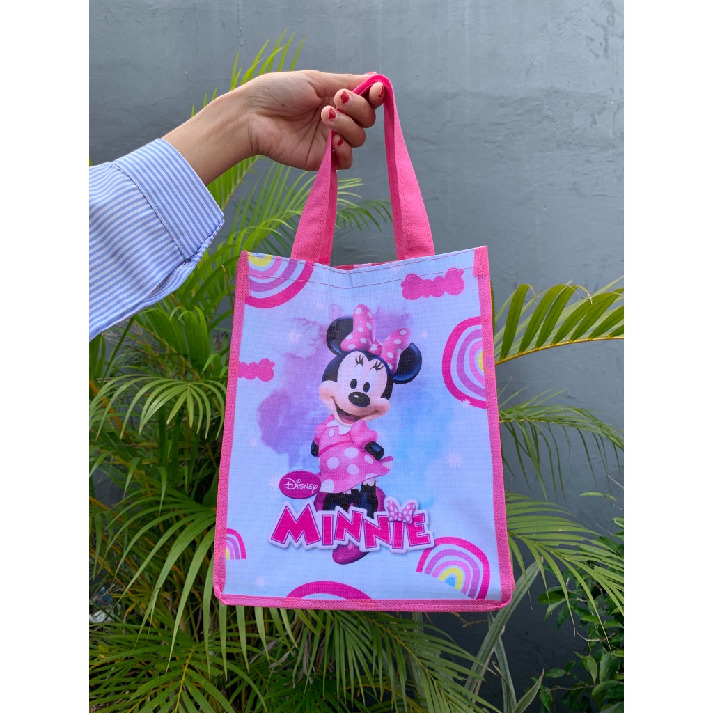 

Goodie Bag Hampers Souvenir Tas Ulang Tahun Anak Minnie Mouse Bahan Spunbond Ready Stok Potrait