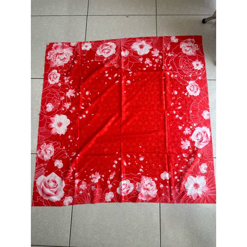 Hijab Merah Motif bunga kembang