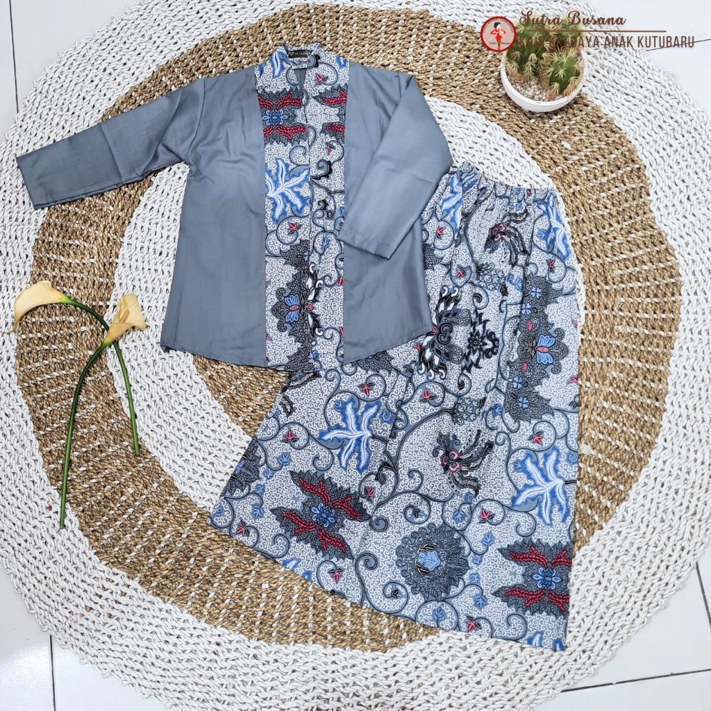Pusat Bordir tasikmalaya - Setelan Kebaya Kutubaru + Batik Skirt Anak