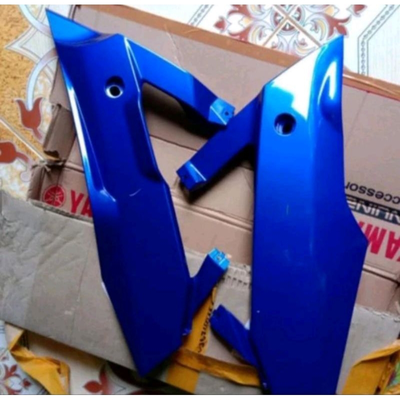 COVER UNDER SAYAP BAWAH R15 V3 KANAN/KIRI BIRU ORIGINAL YAMAHA