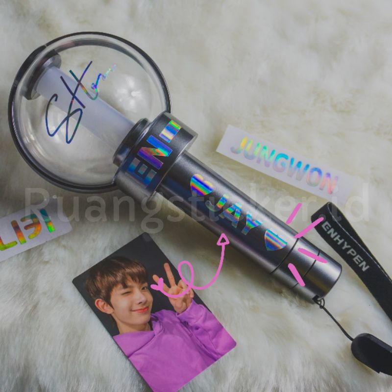 [READY] STIKER HOLOGRAM NAMA MEMBER ENHYPEN HURUF LATIN LIGHTSTICK