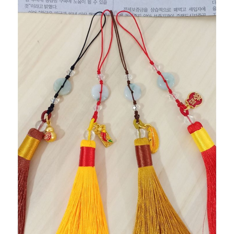 gantungan HP giok / gantungan giok  / giok grade A / giok asli / natural giok / gantungan  TAs giok