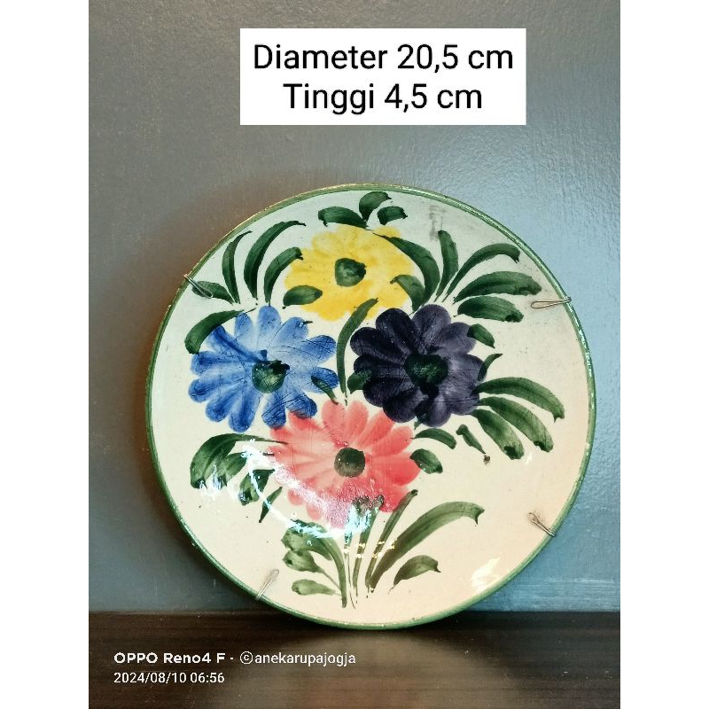 piring gantung keramik lukis motif bunga klasik untuk dekorasi hiasan dinding