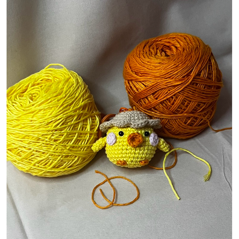 amigurumi / boneka rajut anak ayam/curut / keychain amigurumi / gantungan boneka rajut