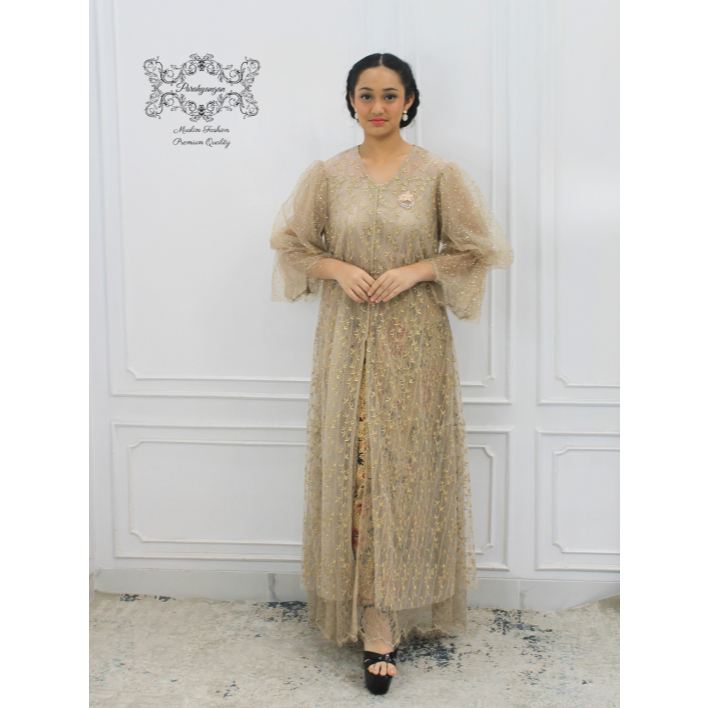 KEBAYA MODERN LUMINOSA