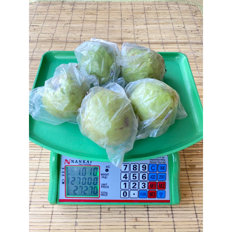 

JAMBU KRISTAL KEBUMEN MANIS DAN SEGAR