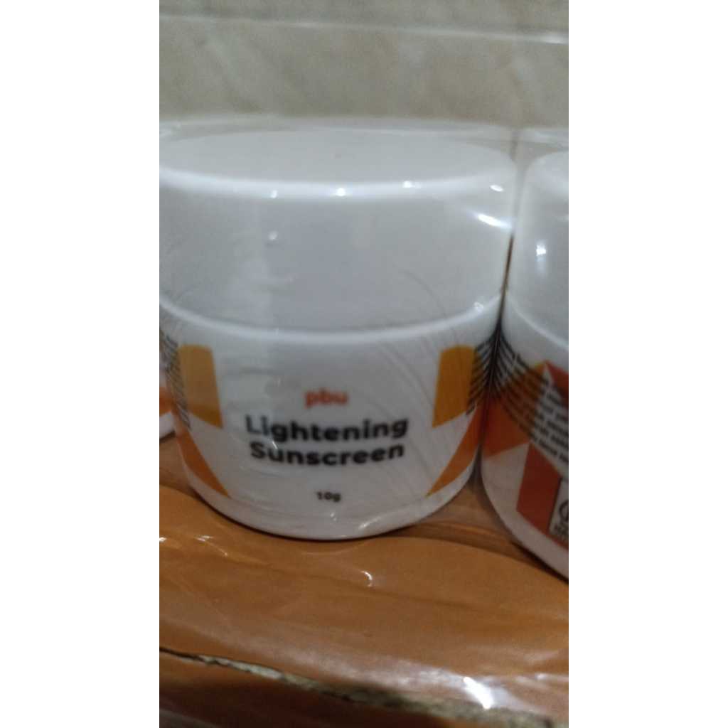 PBU LIGHTENING SUNSCREEN