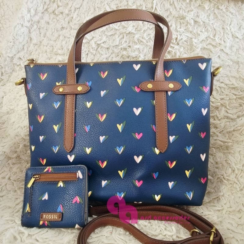 VGC Felicity Satchel Crossbody Bag Heart Navy & Mini Bifold Wallet Set