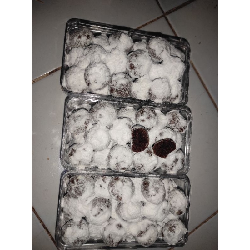 

Kue Kering Putri Salju Hitam Oreo