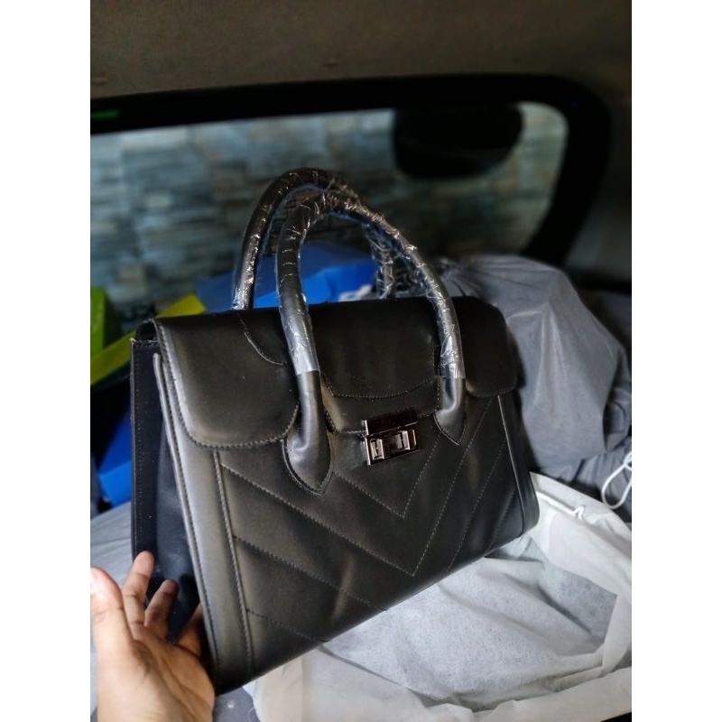 tas bonia ysl.. logo magnet, kancing putar