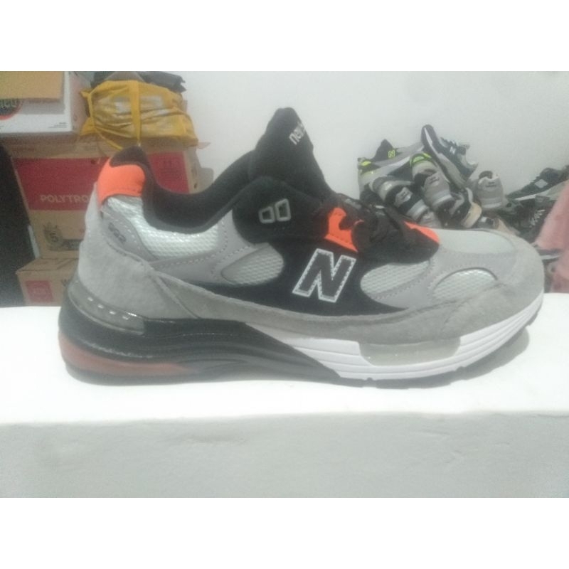 NB 992 USA Grey/Orange-Black