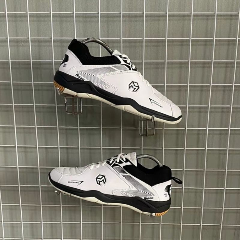 Sepatu Badminton Original MOVI ERGONOMIC gratis kaos kaki AVO