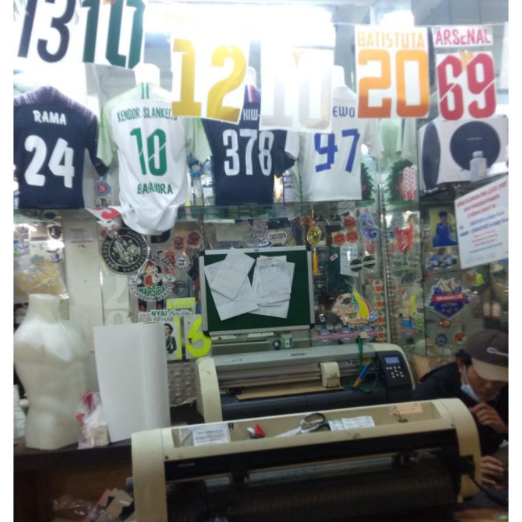 

NEWPRODUCT sablon cutting nama Player Poliflex
