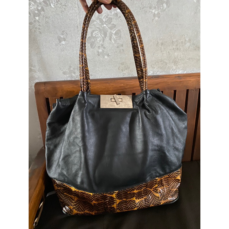 tas kulit ular asli
