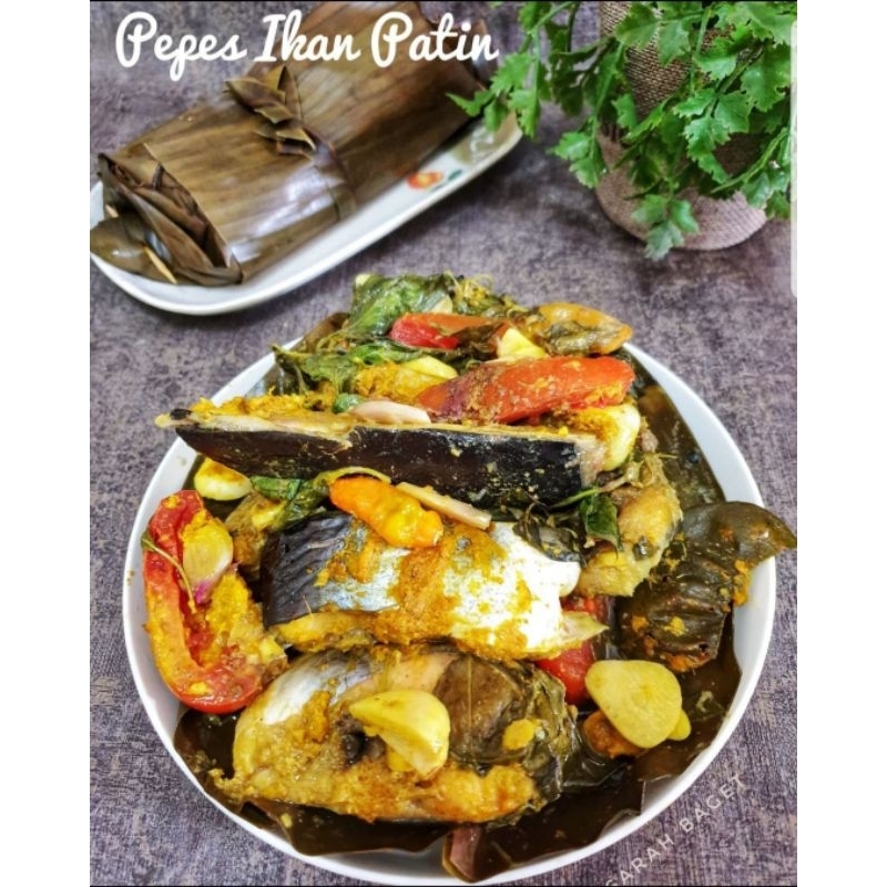 

Pepes Ikan Patin Daun kemangi