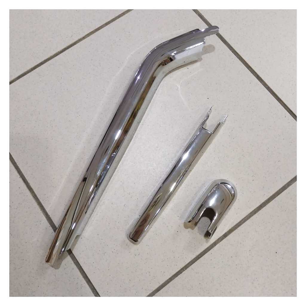Cover Wiper Belakang Mobil Toyota Innova Lama Chrome