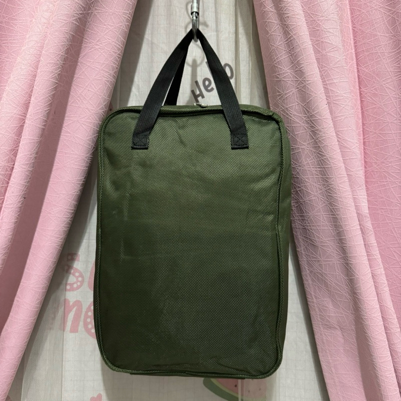 tas tab. cas laptop kecil. tas preloved