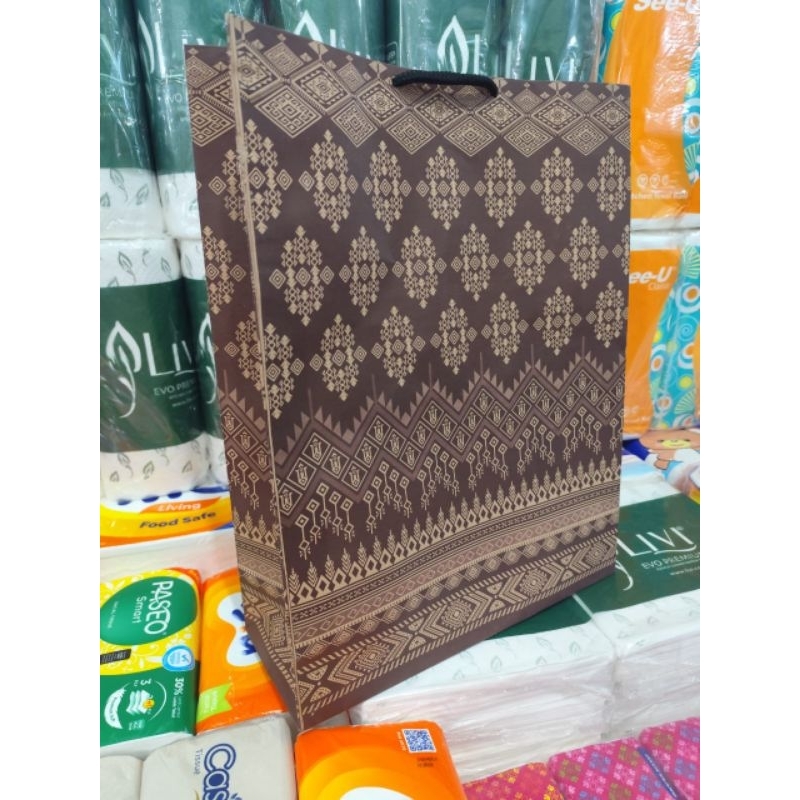 

paper bag xl Batik new desain bahan tebal isi 12 pcs terlaris dan termurah