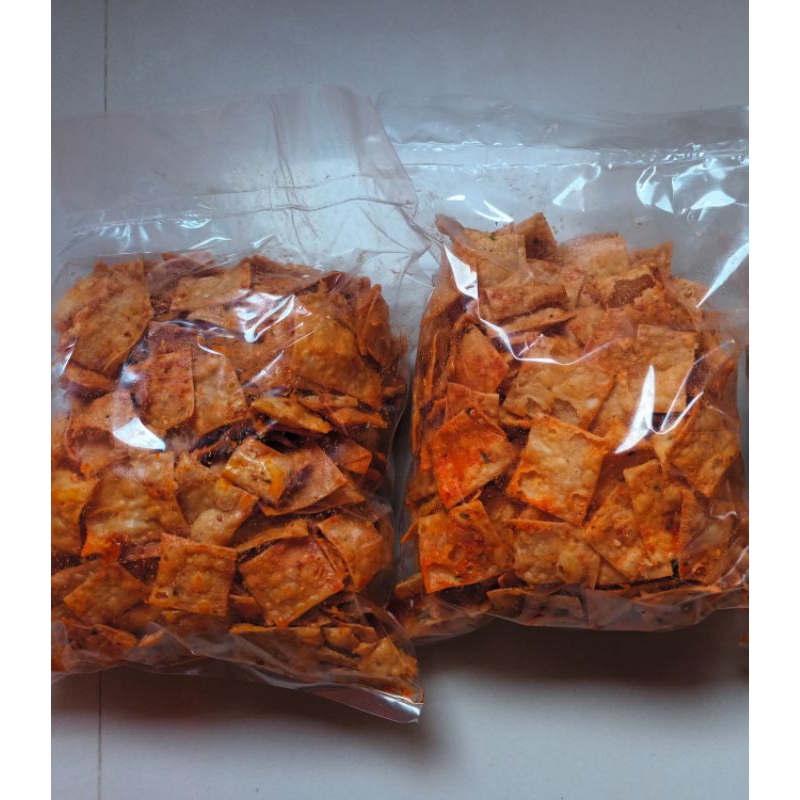 

keripik pangsit pedas 1/2 kg