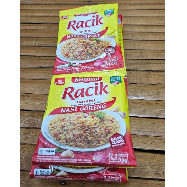 

Indofood Bumbu Racik Nasi Goreng Sachet 20Gr 1 renteng isi 10 sachet