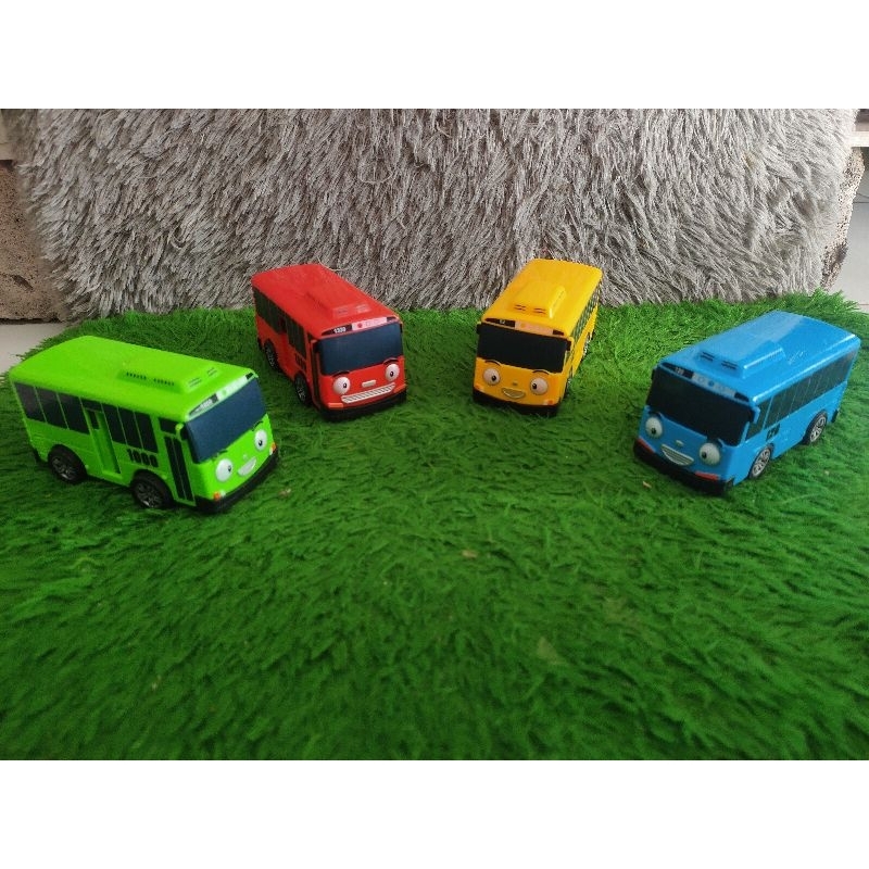 Mainan tayo bisa berjalan pintu bisa dibuka ( harga 1pc)