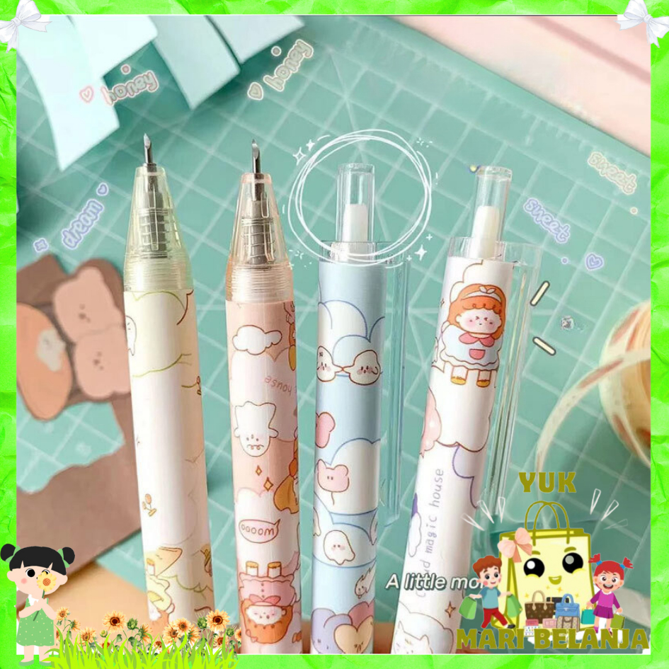 

YMB Pemotong Kertas Bentuk Pena Karakter Kartun Bear Strawberry Lucu Cutter Pen Knife Cut Stickers Scrapbooking Alat Pemotong Stiker Bentuk Pena Cutting Tools Portable Knife Carving DIY