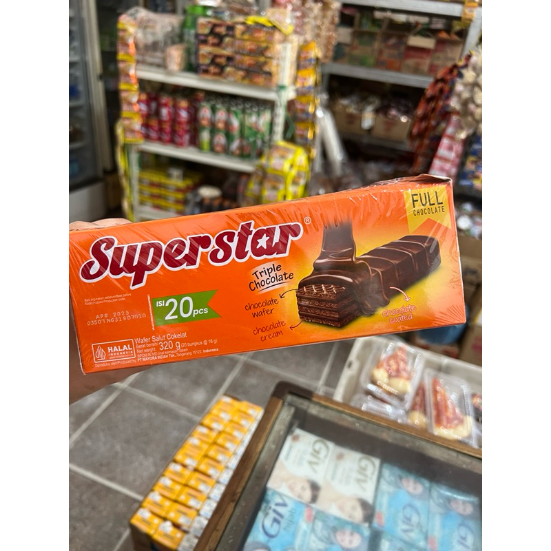 

SUPERSTAR TRIPLE CHOCOLATE ISI 20 PCS