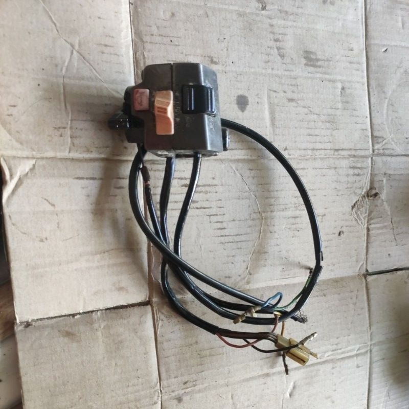 holder kiri Yamaha Alfa