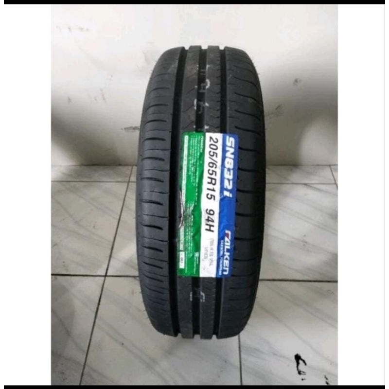 Ban mobil 205/65 R15 94H FALKEN