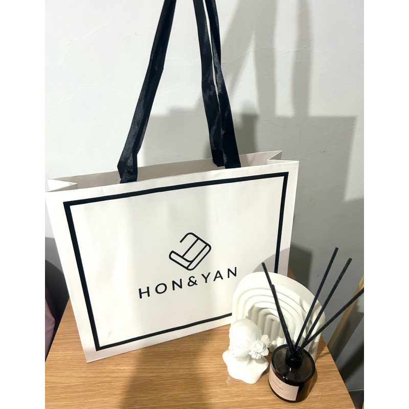 

Paper Bag Hon&Yan Paper Bag Pembungkus Kado