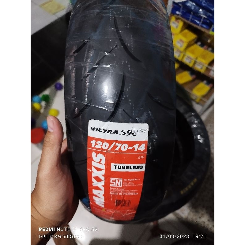 Ban Belakang Maxxis PCX150 Tubles/Ban Maxxis Victra 120/70-14/Ban Belakang Maxxis Vario160