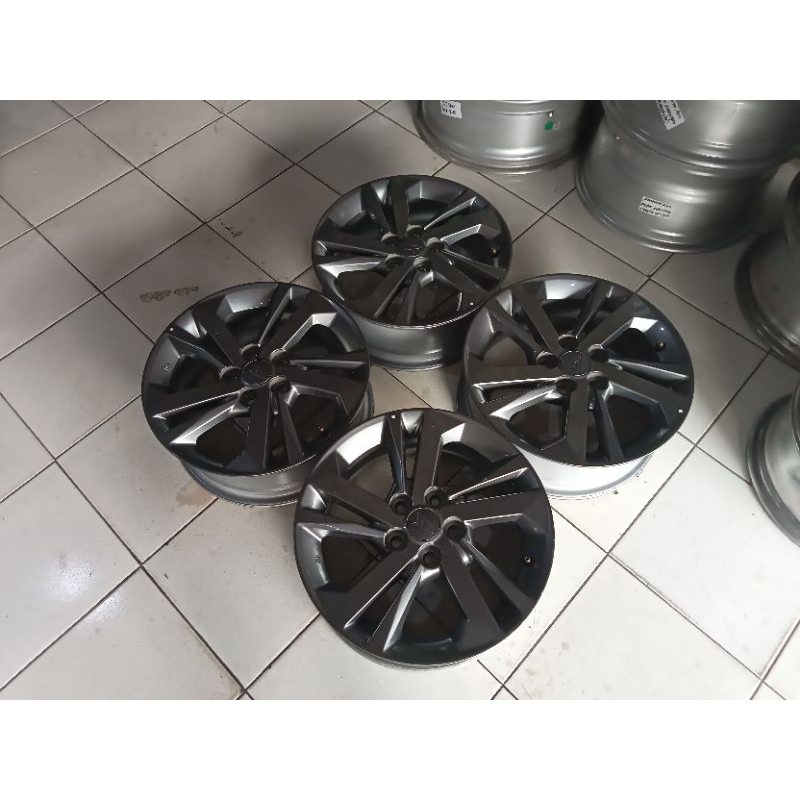 Velg Bekas New Xenia Ring 15 lebar 5,5 baud 5x100