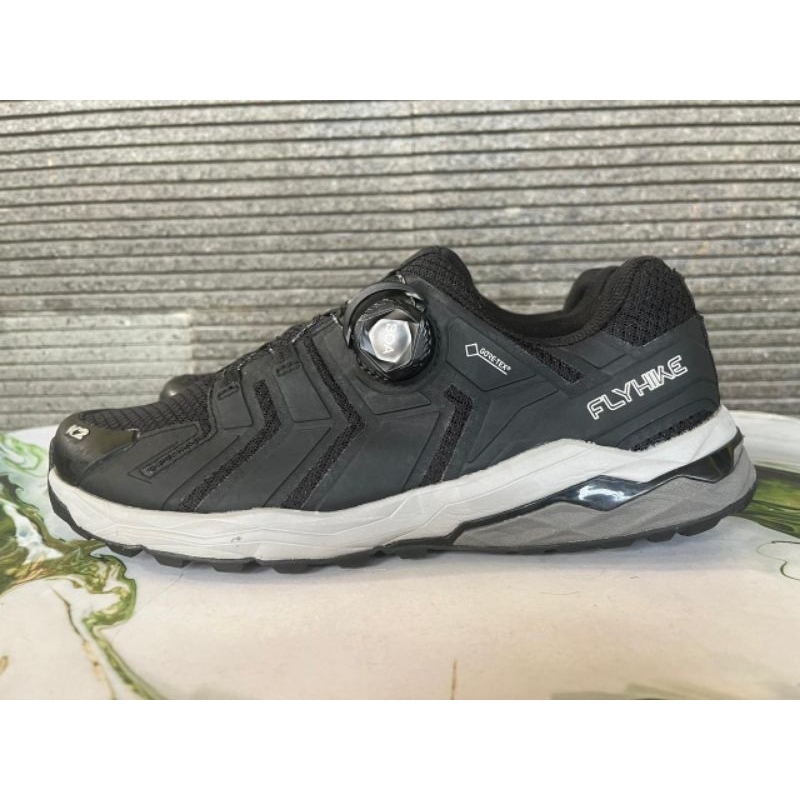 Sepatu K2 FlyHike