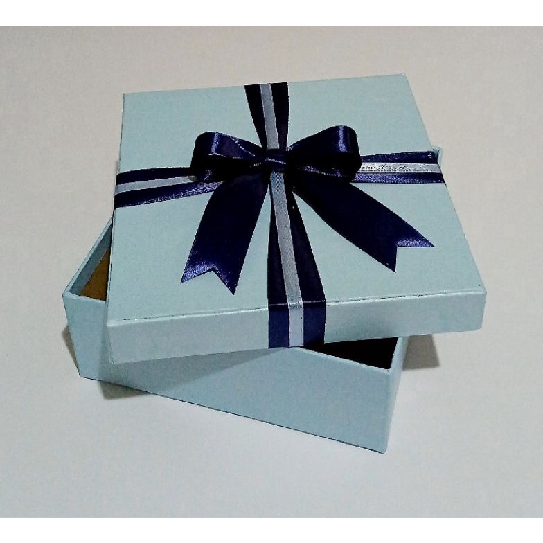 

READYV BOX KADO HAMPER BOX BOX GIFT Hard box gift box kotak kado berpita Murah