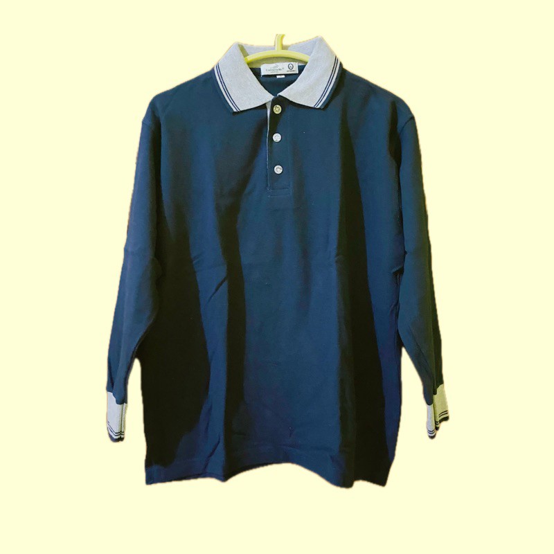 Thrift Baju Olahraga Bahan Kaos Polo