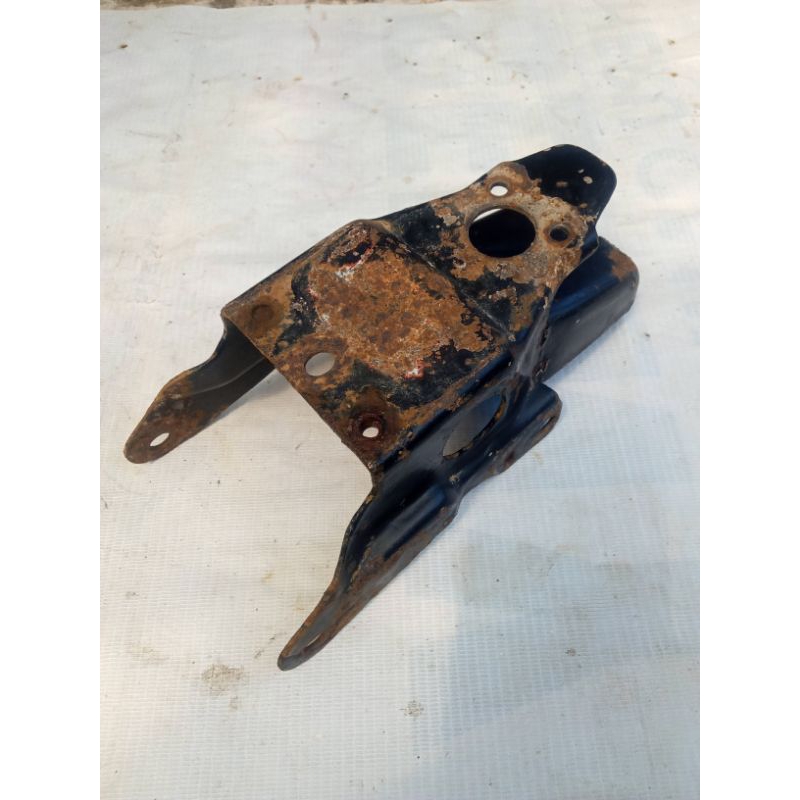 breket spakbor belakang honda c700 honda c800