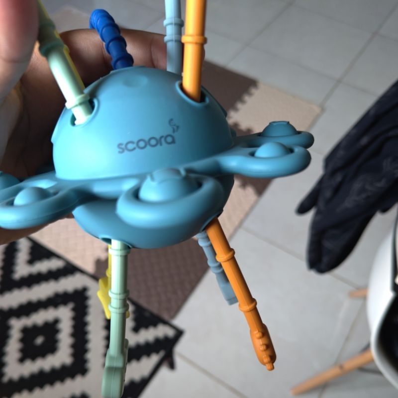 Preloved - Scoora Teether