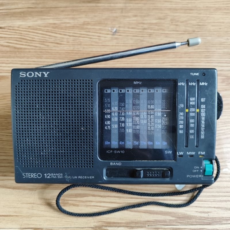 Radio vintage sony ICF SW10