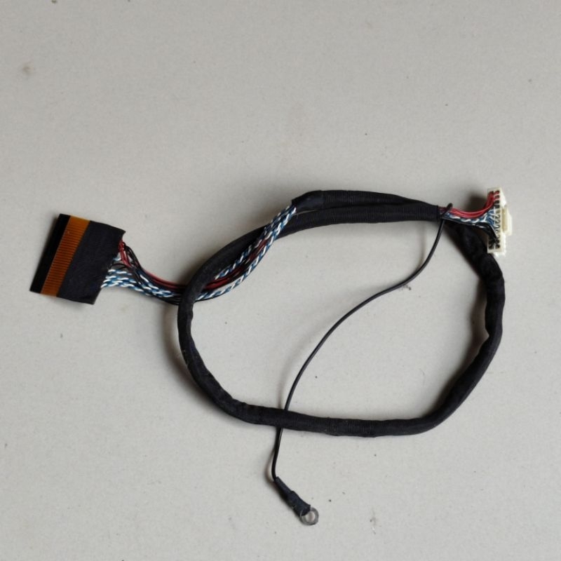 Plexsible LVBS TV LCD LED Changhong 32 inch Tipe LED32B2500 original Normal siap rakit