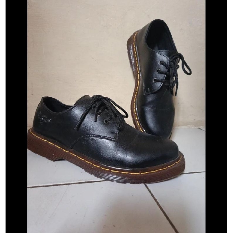 Sepatu Pria Dr.Martens