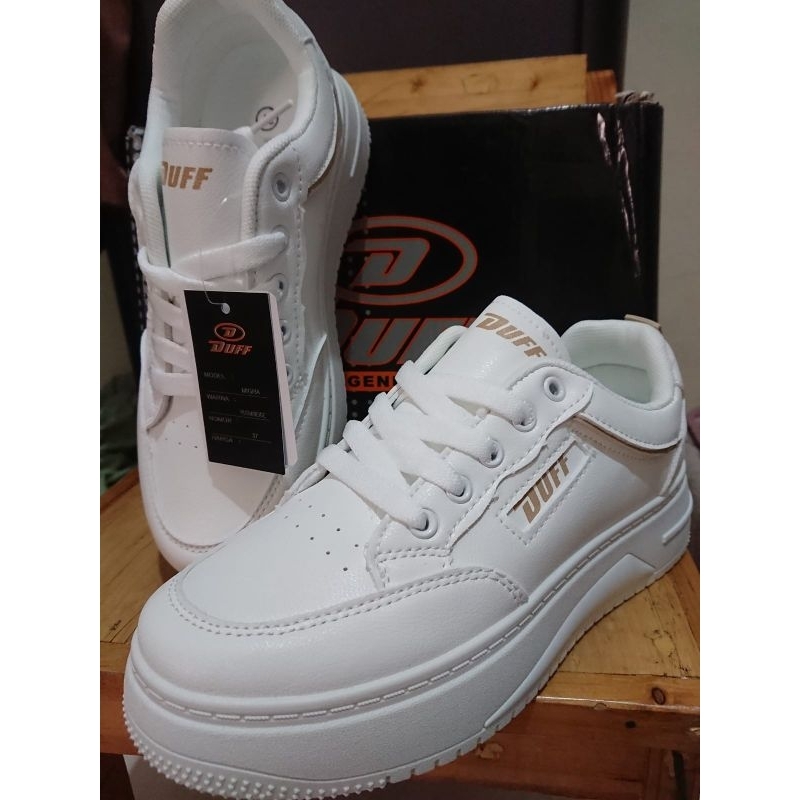 Sepatu Duff BW