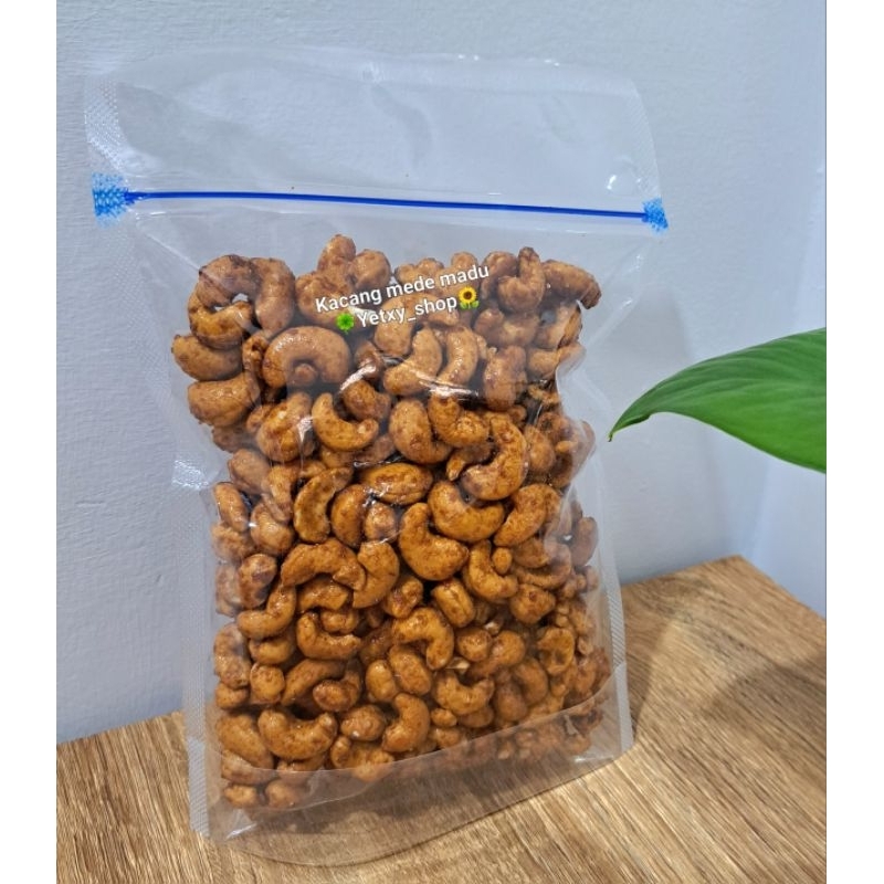 

Kacang mede madu premium 500gr