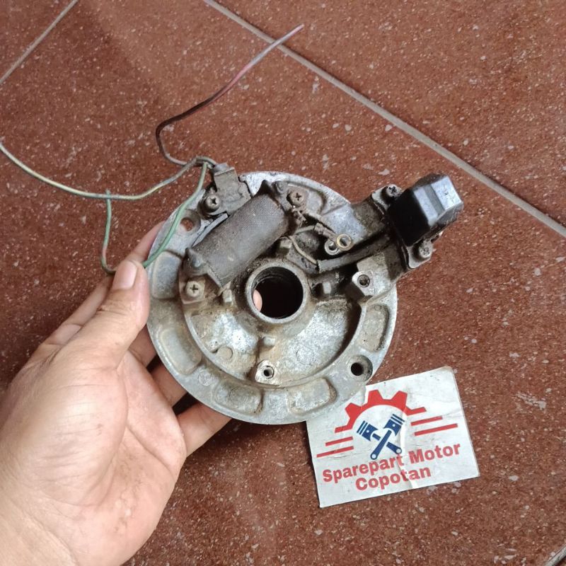 dudukan spul spol grand engkel ori