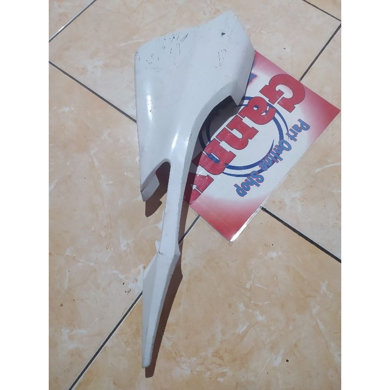 COVER BODY BELAKANG KANAN CBR 150 R. CBR 150r ORIGINAL BEKAS