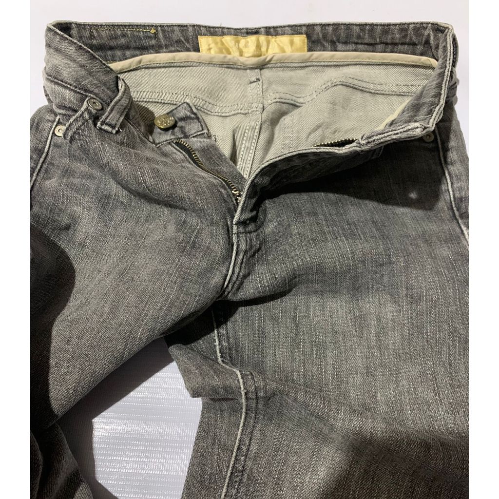 Jeans Second Levis Original Stretch Size 28
