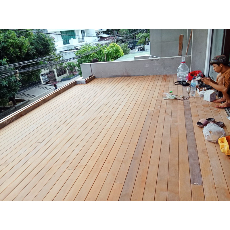 Papan Kayu Ulin Kalimantan